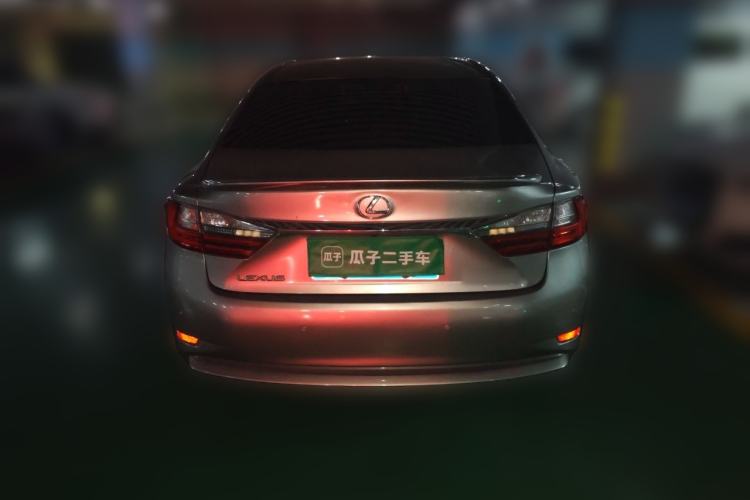 Used Lexus ES 2015 200 Elite Edition Rear