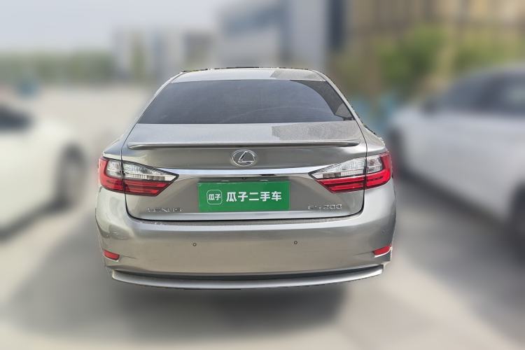 Used Lexus ES 2015 200 Elite Edition Rear