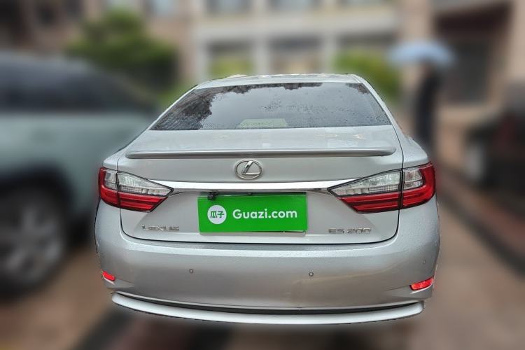 Used Lexus ES 2015 200 Elite Edition Rear