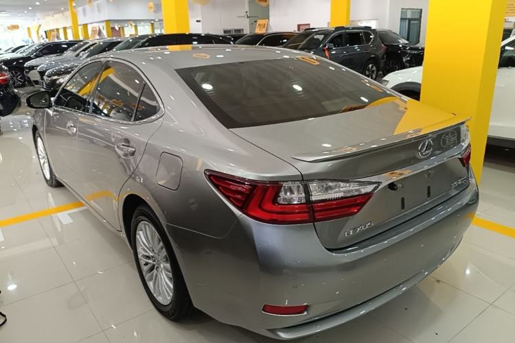 Used Lexus ES 2015 200 Elite Edition Rear Left 45 Deg