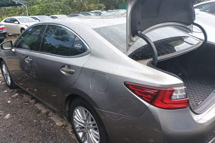 Used Lexus ES 2015 200 Elite Edition Rear Left 45 Deg
