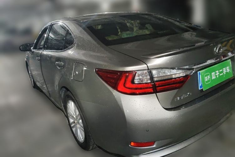 Used Lexus ES 2015 200 Comfort Edition Rear Left 45 Deg