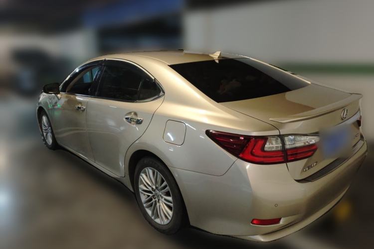 Used Lexus ES 2015 200 Elite Edition Rear Left 45 Deg