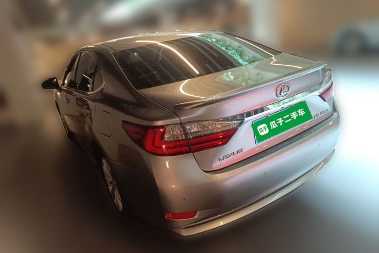 Used Lexus ES 2015 200 Comfort Edition Rear Left 45 Deg