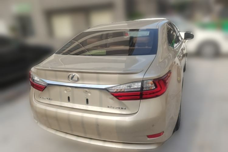 Used Lexus ES 2015 200 Elite Edition Rear