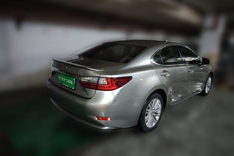 Used Lexus ES 2015 200 Elite Edition Rear Right 45 Deg