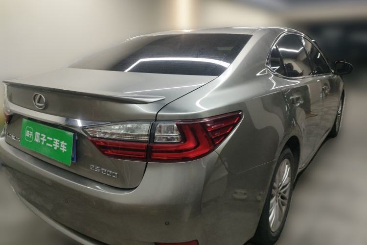 Used Lexus ES 2015 200 Elite Edition Rear Right 45 Deg