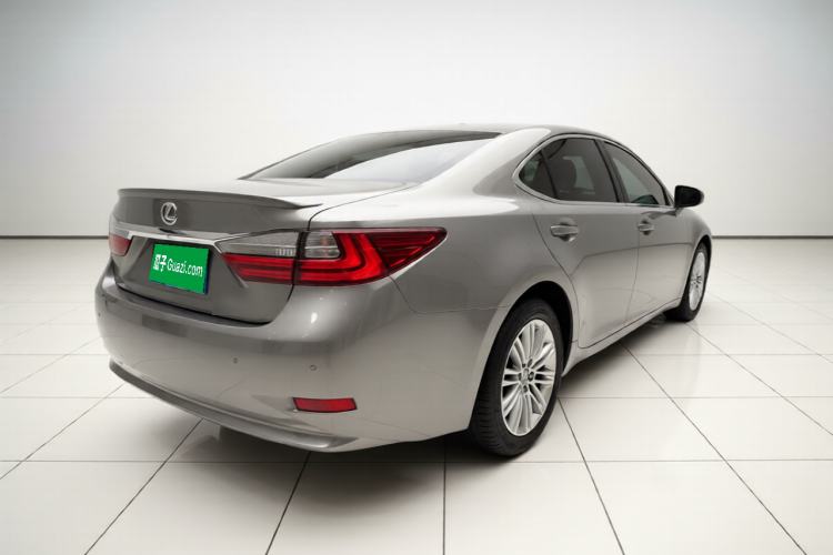 Used Lexus ES 2015 200 Elite Edition Rear Right 45 Deg