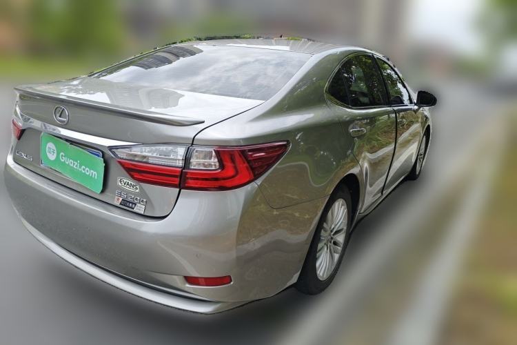 Used Lexus ES 2015 200 Elite Edition Rear Right 45 Deg