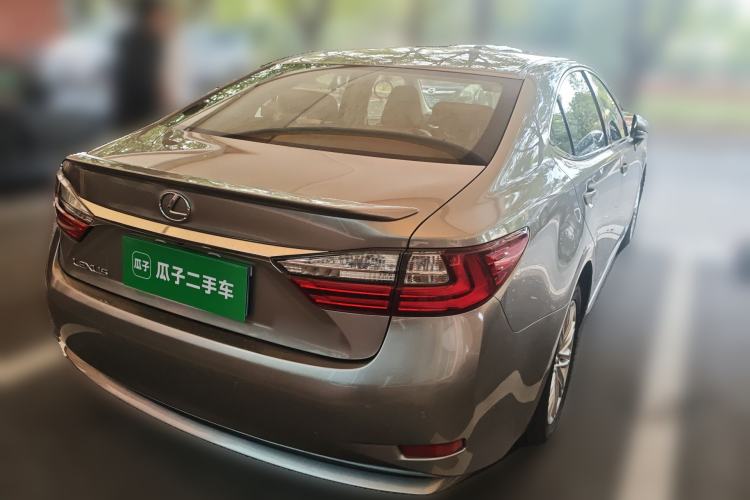Used Lexus ES 2015 200 Elite Edition Rear Right 45 Deg
