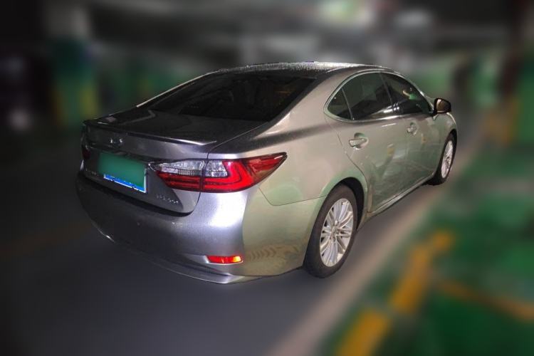 Used Lexus ES 2015 200 Elite Edition Rear Right 45 Deg