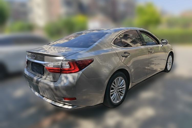 Used Lexus ES 2015 200 Elite Edition Rear Right 45 Deg