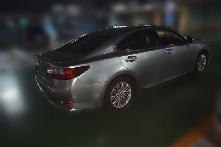 Used Lexus ES 2015 200 Elite Edition Rear Right 45 Deg