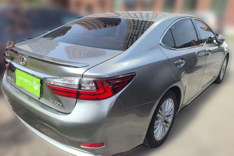 Used Lexus ES 2015 200 Elite Edition Rear Right 45 Deg