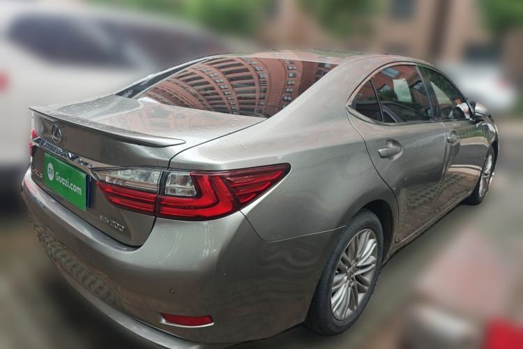 Used Lexus ES 2015 200 Comfort Edition Rear Right 45 Deg
