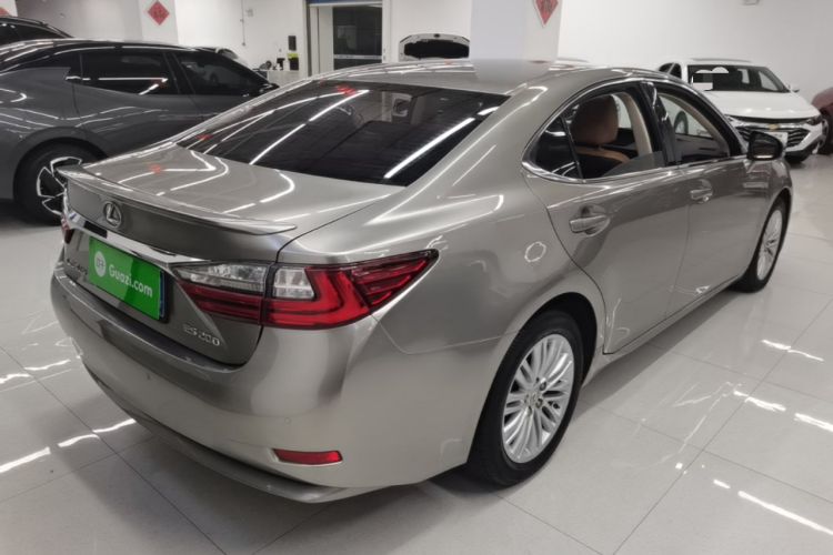 Used Lexus ES 2015 200 Elite Edition Rear Right 45 Deg