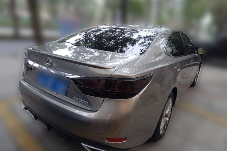 Used Lexus ES 2015 200 Elite Edition Rear Right 45 Deg