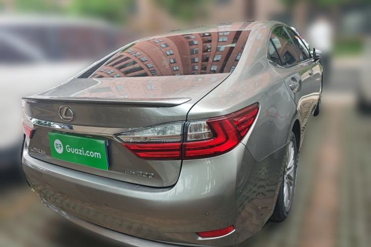 Used Lexus ES 2015 200 Comfort Edition Rear