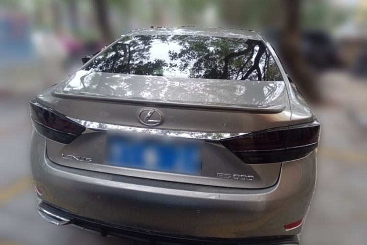 Used Lexus ES 2015 200 Elite Edition Rear