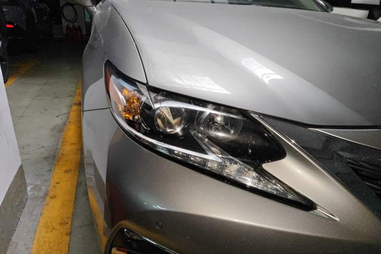 Used Lexus ES 2015 250 Elegant Edition Right Front Headlight