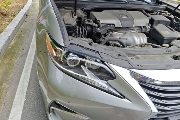 Used Lexus ES 2015 200 Elite Edition Right Front Headlight