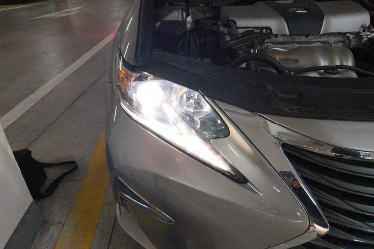 Used Lexus ES 2015 200 Elite Edition Right Front Headlight
