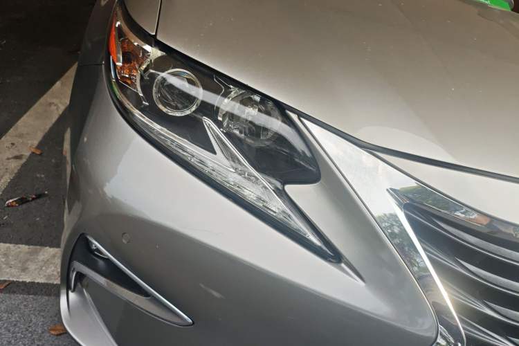 Used Lexus ES 2015 200 Elite Edition Right Front Headlight