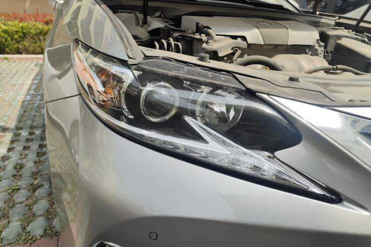 Used Lexus ES 2015 200 Elite Edition Right Front Headlight