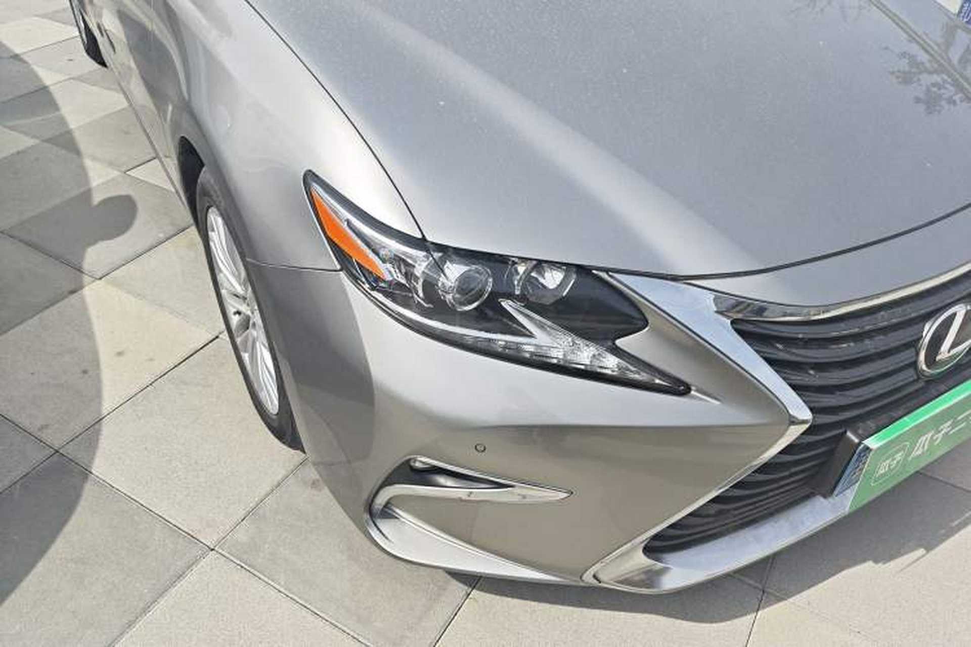 Used Lexus ES 2015 200 Elite Edition Right Front Headlight