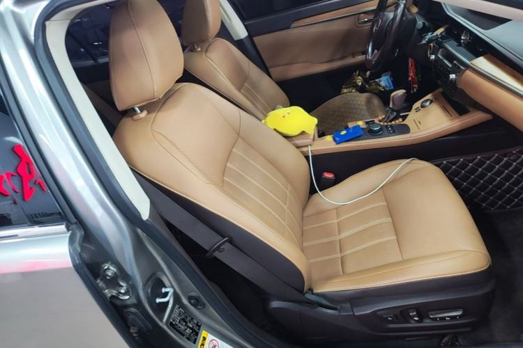 Used Lexus ES 2015 200 Elite Edition Right Front Seat