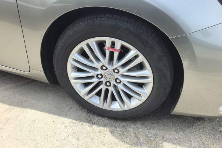 Used Lexus ES 2015 200 Elite Edition Right Front Wheel Hub
