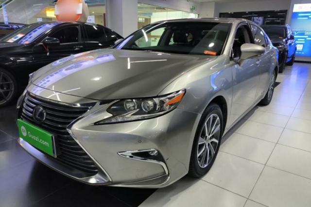 Used Lexus ES 2015 300h Comfort Edition