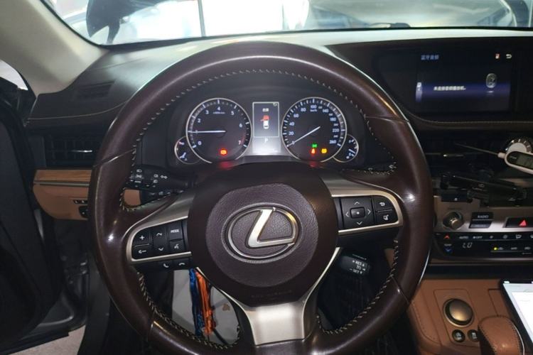 Used Lexus ES 2015 200 Elite Edition Steering Wheel