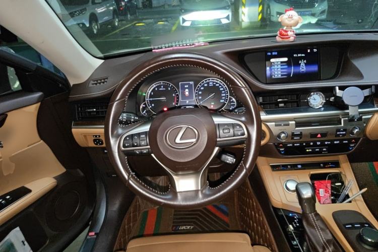 Used Lexus ES 2015 250 Elegant Edition Steering Wheel