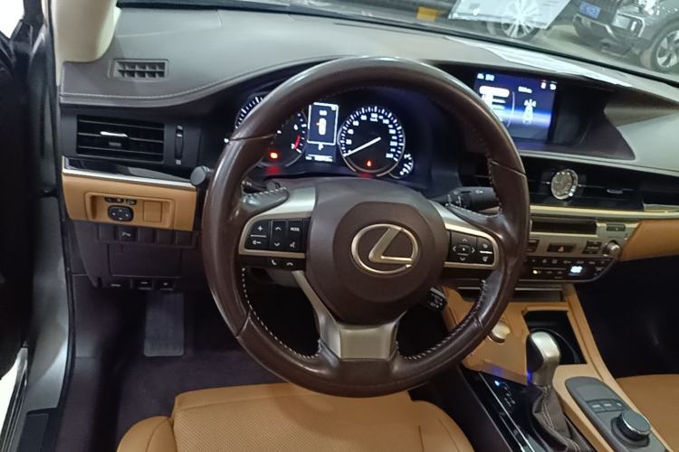 Used Lexus ES 2015 200 Elite Edition Steering Wheel