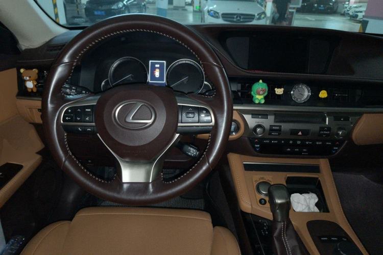 Used Lexus ES 2015 200 Elite Edition Steering Wheel