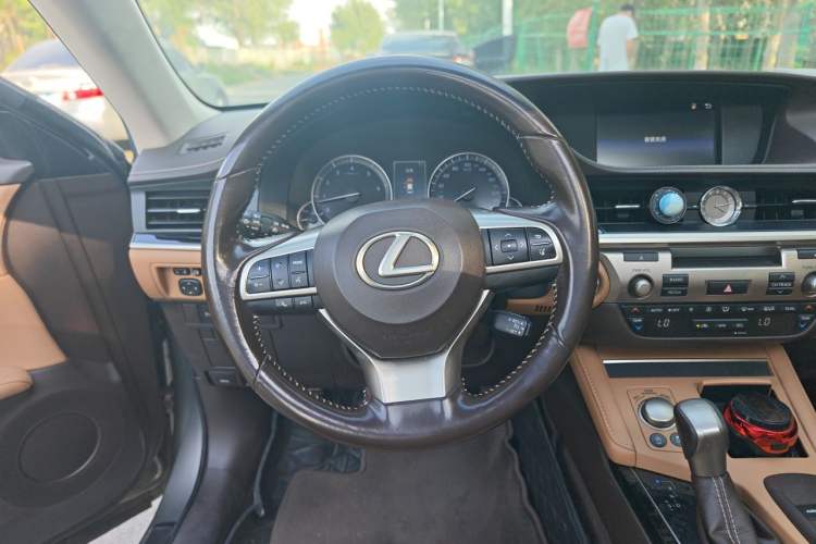 Used Lexus ES 2015 200 Elite Edition Steering Wheel