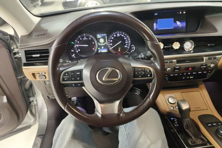 Used Lexus ES 2015 200 Elite Edition Steering Wheel
