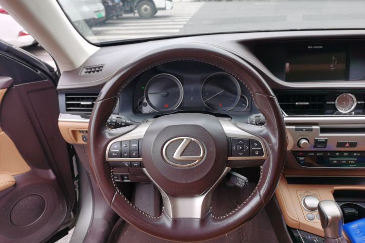 Used Lexus ES 2015 200 Elite Edition Steering Wheel