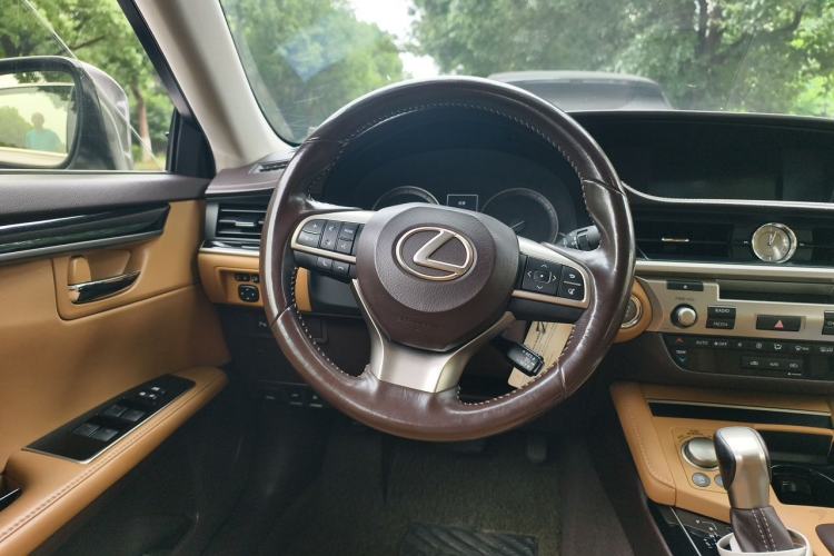 Used Lexus ES 2015 200 Elite Edition Steering Wheel