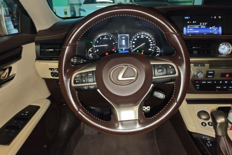 Used Lexus ES 2015 200 Elite Edition Steering Wheel
