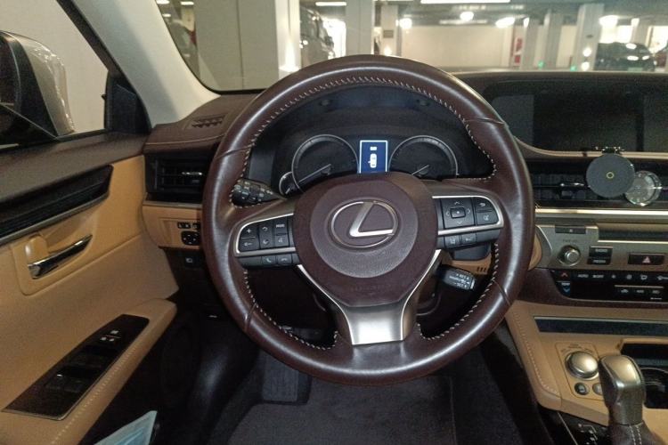 Used Lexus ES 2015 200 Comfort Edition Steering Wheel