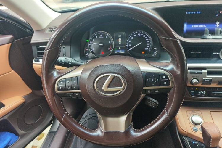 Used Lexus ES 2015 200 Comfort Edition Steering Wheel