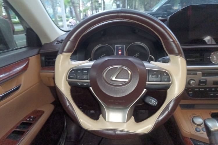 Used Lexus ES 2015 200 Elite Edition Steering Wheel