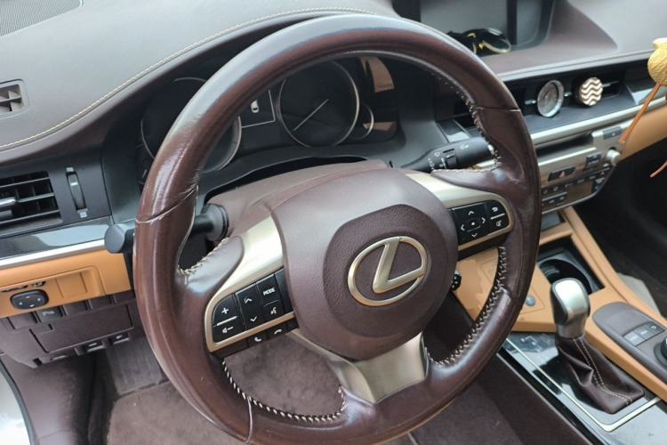 Used Lexus ES 2015 200 Elite Edition Steering Wheel