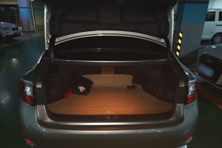 Used Lexus ES 2015 200 Elite Edition Trunk