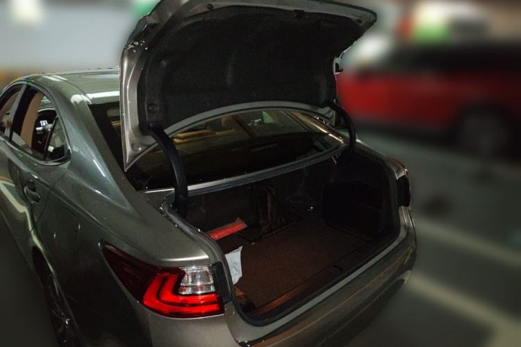 Used Lexus ES 2015 300h Comfort Edition Trunk