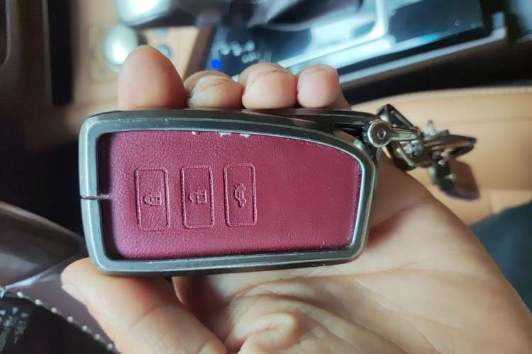 Used Lexus ES 2015 300h Comfort Edition Vehicle Key