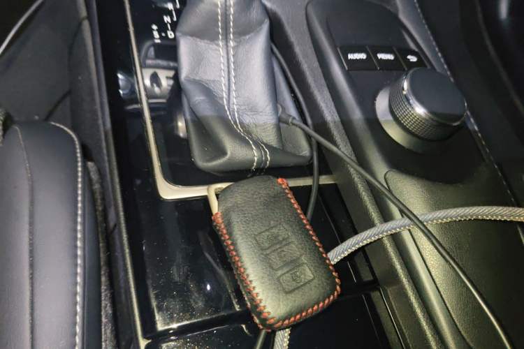 Used Lexus ES 2015 200 Comfort Edition Vehicle Key