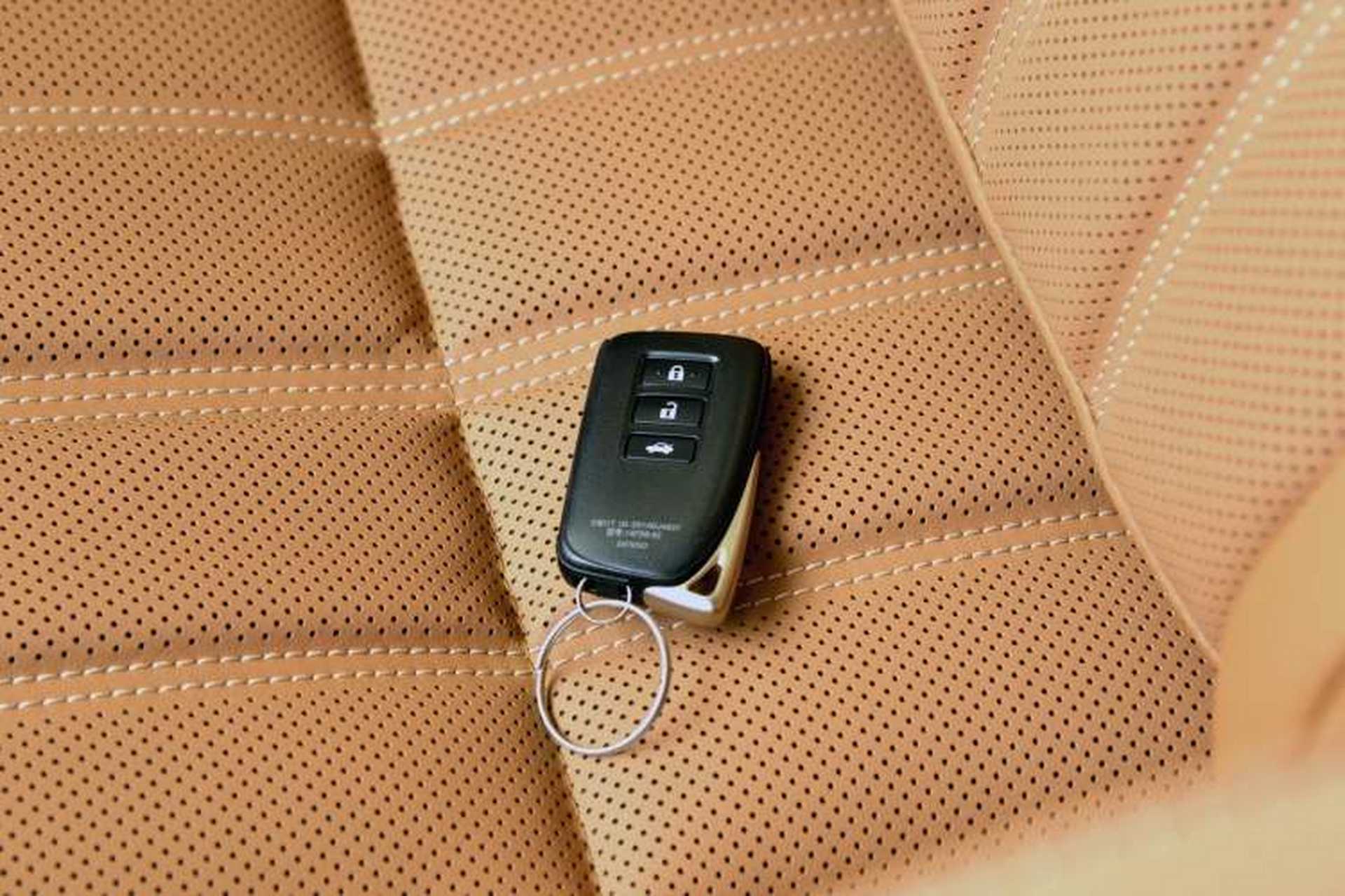 Used Lexus ES 2015 200 Elite Edition Vehicle Key